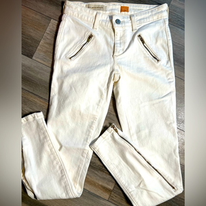 Anthropologie Pilcro and the Letterpress Zipper White Jeans- 25‎